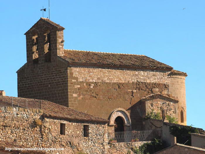 IGLESIA CORONANDO EL CERRO
